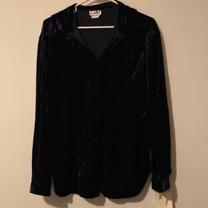 Deep blue velvet shirt. Womens medium NWT